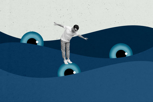 趋势艺术素描图像照片拼贴，夸张的夏季旅行度假，海水波浪中，一个年轻男子站立保持平衡，巨大的眼睛窥视。图片下载