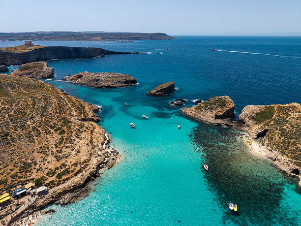 马耳他科米诺岛蓝色泻湖无人机照片图片下载