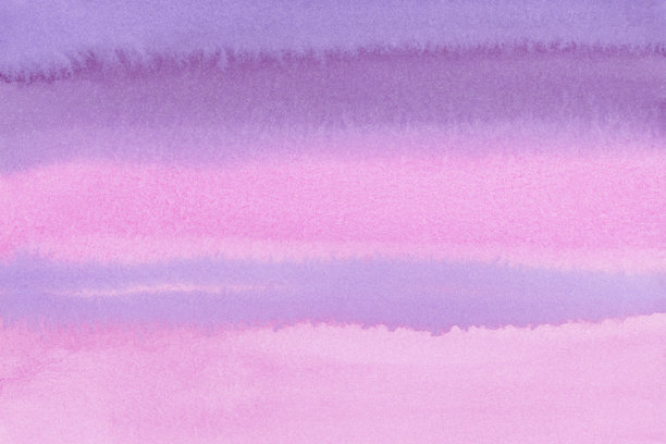 紫色水彩画中的雾蒙蒙的清晨风景图片下载