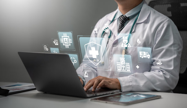 医生照片与手部图标。医疗科技。医生使用人工智能技术进行诊断、护理，并提高未来患者治疗的准确性。图片下载