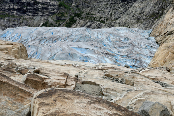 约斯特达尔斯布伦国家公园内的尼加尔斯布伦冰川风景照片图片下载