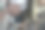 土耳其尚利乌尔法老市场中，身穿外套和头巾的穆斯林女性在购物的背影照片图片下载