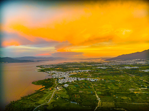 大理，云南，中国，亚洲的苍山和洱海航拍照片。图片下载