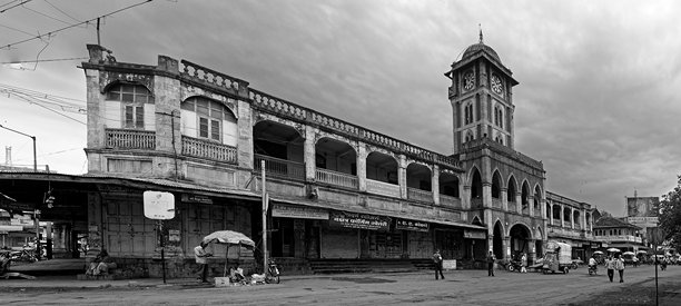米拉杰市拉克希米市场建筑的黑白照片图片下载