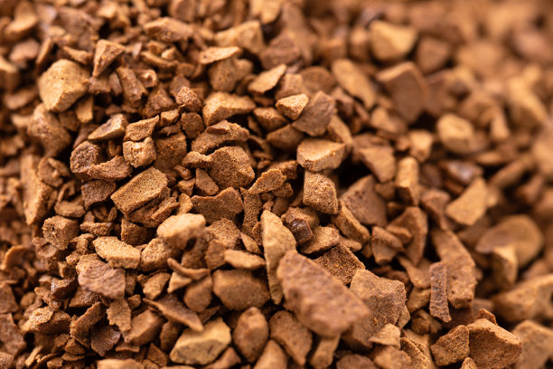 颗粒状速溶咖啡的特写照片图片下载