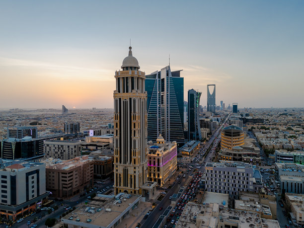 沙特阿拉伯利雅得市中心的城市景观航拍照片图片下载