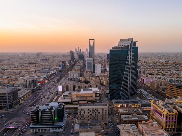 沙特阿拉伯利雅得市中心的城市景观航拍照片图片下载