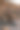 女人用手机拍摄海洋的照片。图片下载