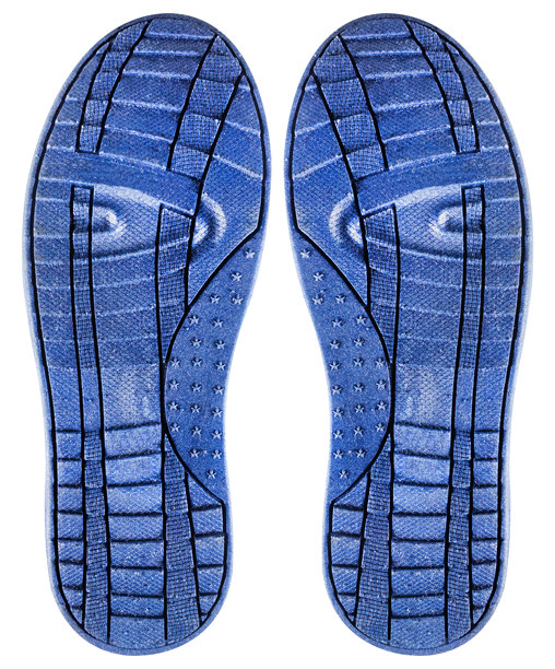 白色背景上的蓝色鞋子橡胶保护套的孤立照片。图片下载