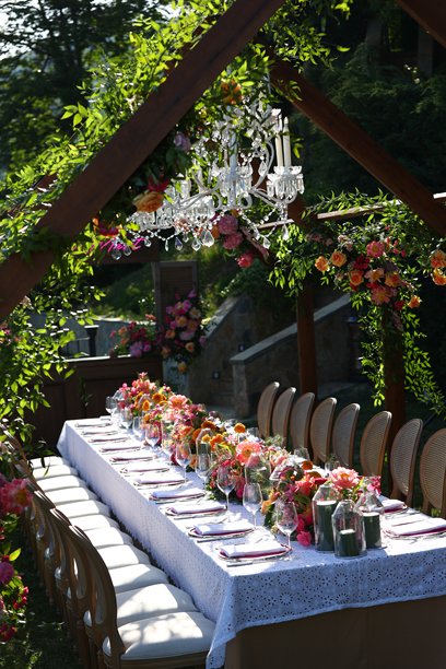 活动派对或婚礼接待的餐桌布置库存照片图片下载