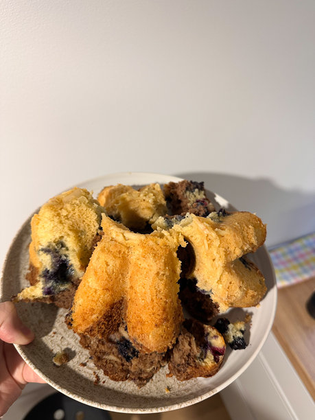 自制杏仁蓝莓古格蛋糕甜点的库存照片图片下载