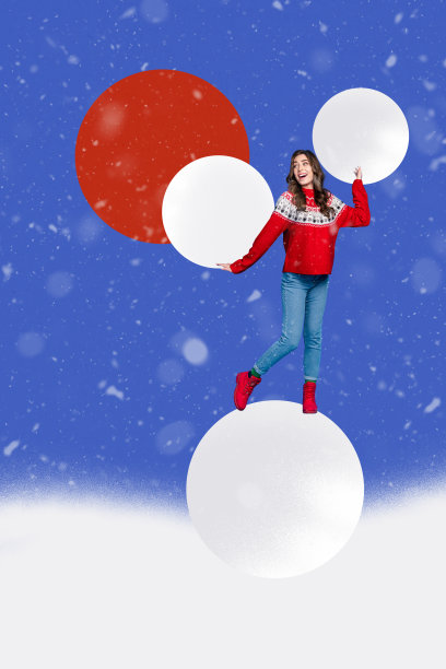 快乐女孩在冬季户外散步时手持大雪球的垂直照片拼贴，背景为涂鸦风格，营造出节日的氛围。图片下载
