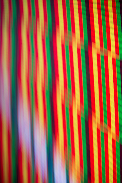 大型LED投影屏幕。色彩斑斓的抽象背景。舞台上的灯光秀。图片下载