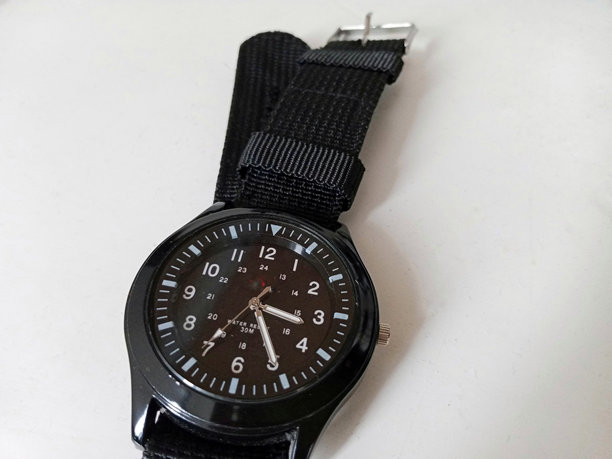 带有手表对象的照片图片下载