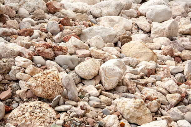 石头背景，特写。石景观。大鹅卵石用于出版物，海报，日历，帖子，屏幕保护程序，壁纸，帖子，卡片，横幅，封面，网站。高质量照片图片下载