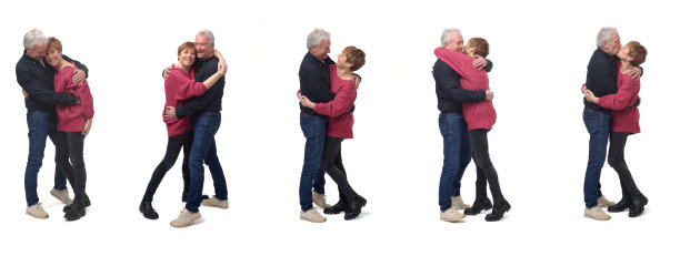 同一对恋人不同姿势的照片，背景为白色图片下载