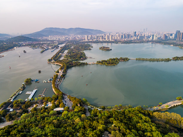 太湖的航拍照片，圆头珠，无锡，江苏，中国，亚洲。图片下载