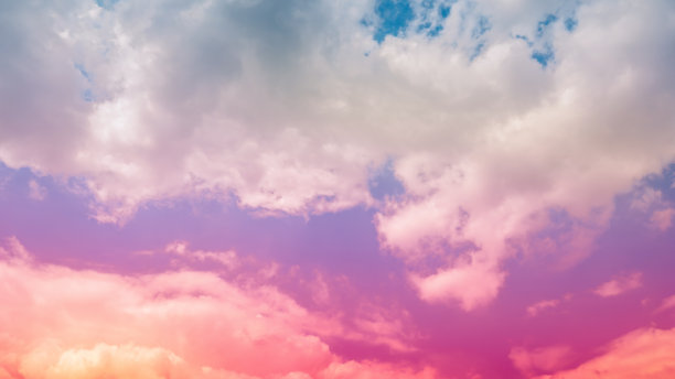 天空中的云彩。日落。天气。库存照片图片下载