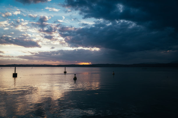 西尔米奥尼风景，加尔达湖，照片，意大利图片下载