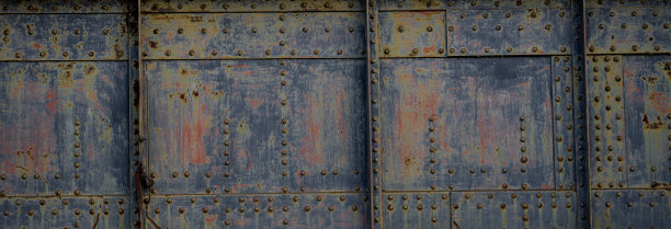 金属重质感。带有腐蚀的钢背景。带锈斑的金属板。工业金属背景。腐蚀金属图案。带有复古风格的铁表面。生锈的钢结构。图片下载