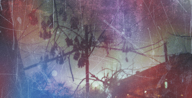 老电影光漏纹理，带有划痕、噪音和彩虹光。复古风格的胶卷照片滤镜，带有散景、灰尘和颗粒感。受损的复古电影，照片烧焦效果。复古照片。图片下载