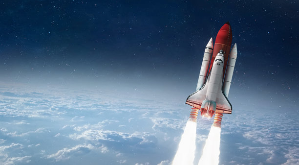 深空中的航天飞机飞行。航天器在地球轨道上。太空飞船在天空和星星中的太空任务。此图像的元素由NASA提供。照片拼贴。非人工智能内容。图片下载