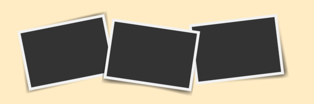 复古的横向照片框置于米色背景上图片下载