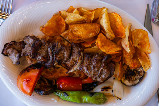 土耳其传统牛肉串烧食品照片图片下载