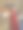 时尚模特在墙前摆姿势。年轻女性穿着裙子的照片。图片下载