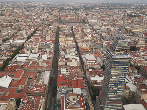 墨西哥城历史中心的无人机和街景拍摄，展示了拉丁美洲最大城市的各种照片和空间图片下载