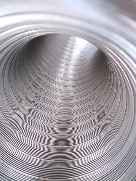 金属管道特写库存照片。金属波纹管特写库存照片。内部通风管道库存照片。铝管库存照片。金属背景库存照片。抽象背景库存照片。光亮金属管道特写库存照片。图片下载