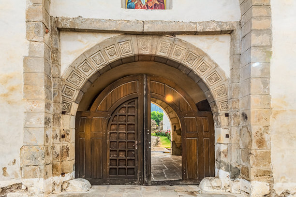 城市建筑，街道照片 - 欧洲，东欧，罗马尼亚 - 佳能 EOS 4000D图片下载