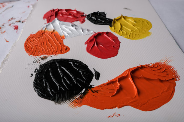 油画颜料在画布上混合的照片图片下载