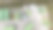 废物处理场的鸟瞰图，绿色垃圾箱排列其中图片下载