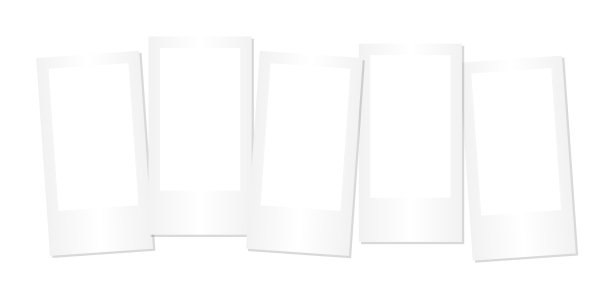 五个空白白色即时照片框的套装，孤立在透明背景上，适用于摄影拼贴设计、复古记忆、怀旧剪贴簿模板，可打印的装饰元素。图片下载