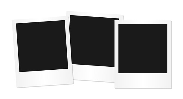 三个叠放的空白复古照片框，带有白色边框，排列在透明背景上，经典的复古即时摄影模板布局，适合拼贴设计。图片下载