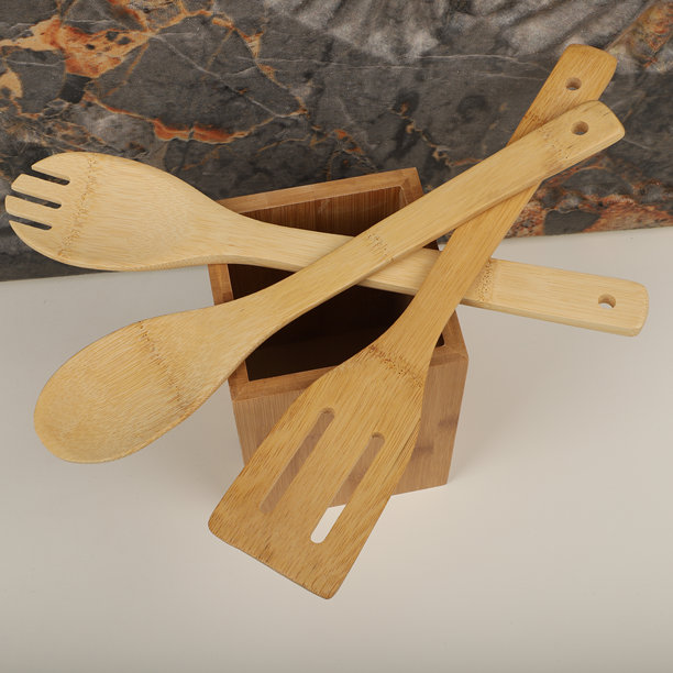 竹制餐具收纳架，竹制厨房用具，概念拍摄电商照片。图片下载