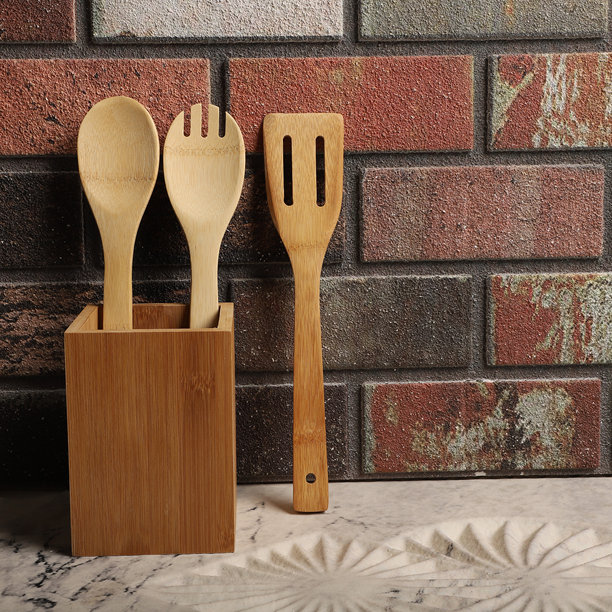 竹制餐具收纳架，竹制厨房用具，概念拍摄电商照片。图片下载