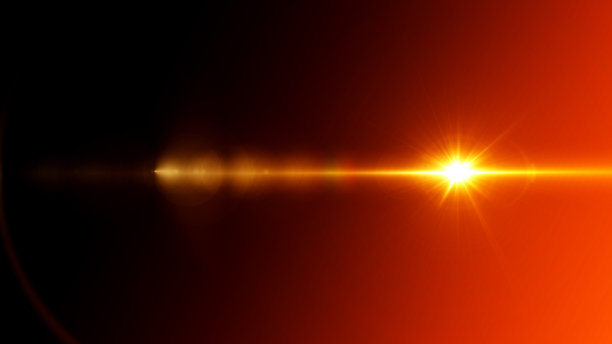 黑色背景下的光学光晕过渡叠加。快速明亮光线的动画。光晕电影过渡集。4K照片图片下载