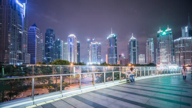 中国上海陆家嘴的航拍照片。图片下载