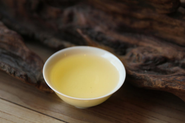 传统茶杯的图片，亚洲风格泡茶的美丽图片图片下载