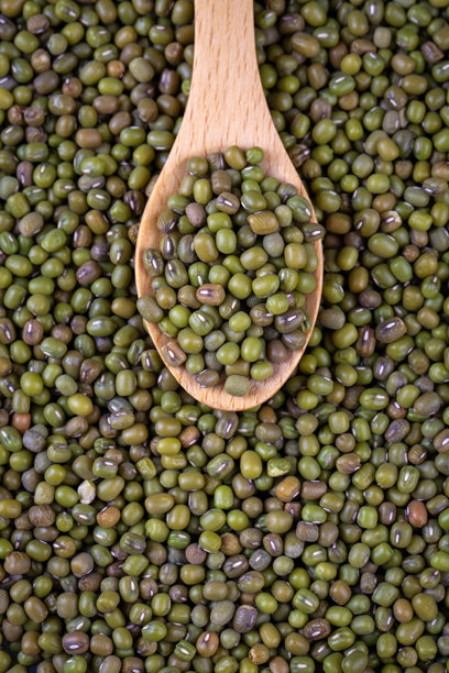 绿豆或绿豆种子的特写俯视背景，细节清晰的绿豆照片。图片下载