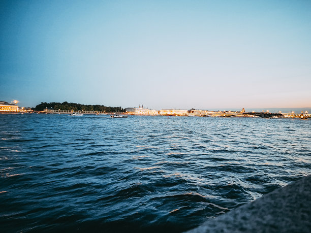 美丽的城市风景照片，建筑设计图片下载