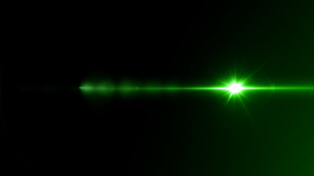 黑色背景下的光学光晕过渡叠加。快速明亮光线的动画。光晕电影过渡集。4K照片图片下载