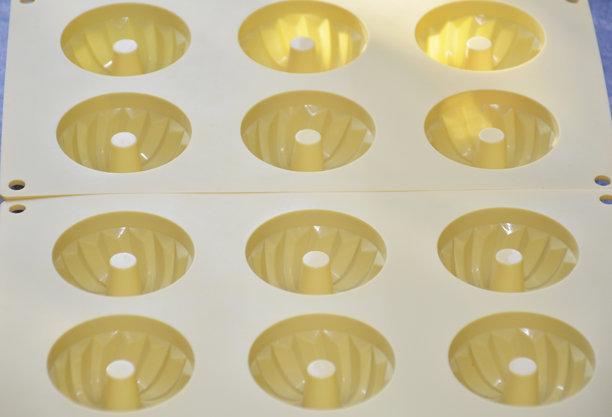 用于烘焙杯形蛋糕或布丁的硅胶模具图片下载