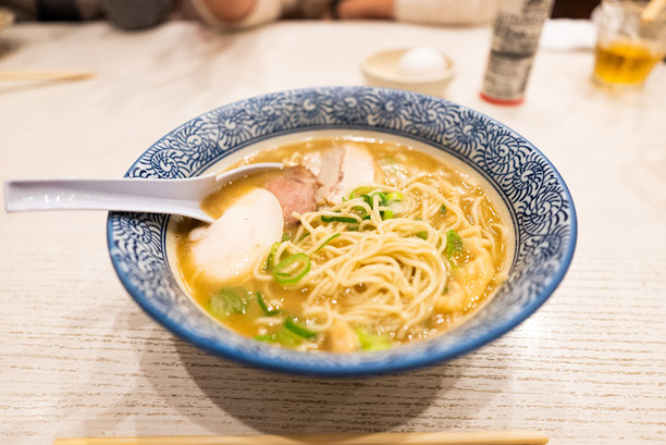 小鱼干拉面图片下载