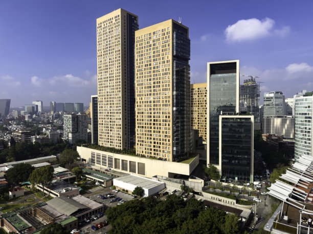 墨西哥城波兰科区晴朗早晨的城市景观 "Img-Sep2" 创意图片 "墨西哥城展示自然与现代建筑融合的城市景观" 2025年9月30日 2025年9月27日 否 0 待上传图片下载