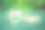 木制立方体和带有回收标志的白色时钟，背景模糊的绿色自然，代表减少碳排放、碳中和概念。净零温室气体排放目标。图片下载