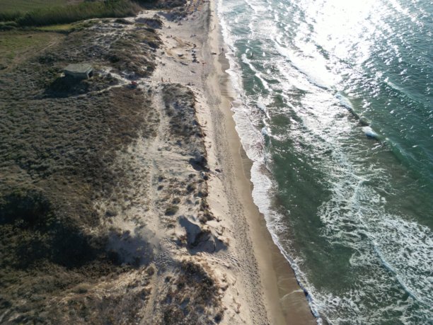 希腊科斯岛盖亚海滩 - 美丽的自然海滩。无人机照片图片下载