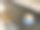 木制办公桌上放着一杯带有罗塞塔拉花艺术的卡布奇诺咖啡图片下载